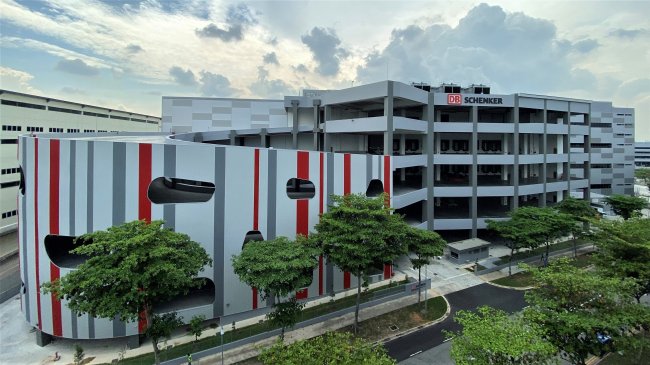 DB Schenker monta en Singapur un almacén de 51.000 m2 con robots de visión 3D